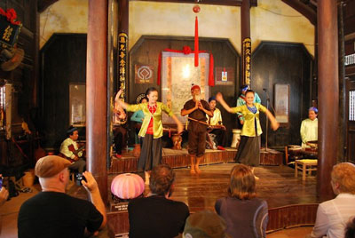 baichoi-hoian-folk-music1  Bai Choi  - Hoi An folk music