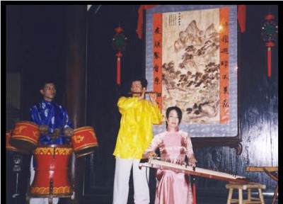 traditional-hoian-music1-e1311237337895 Folk songs and traditional music are alive in Hoi An town 